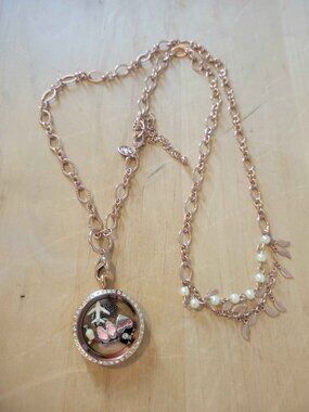 ORIGAMI OWL rose gold chain locket necklace with sister detail